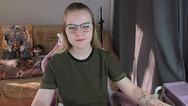 Chatroom XXX en direct de MissBrightShine