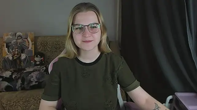 MissBrightShine XXX чат на живо