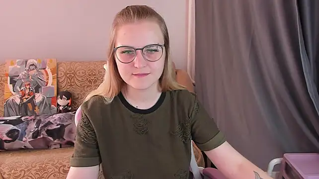 צ'אט XXX בשידור חי של MissBrightShine