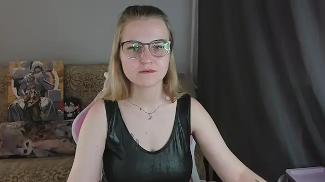 MissBrightShine XXX чат на живо