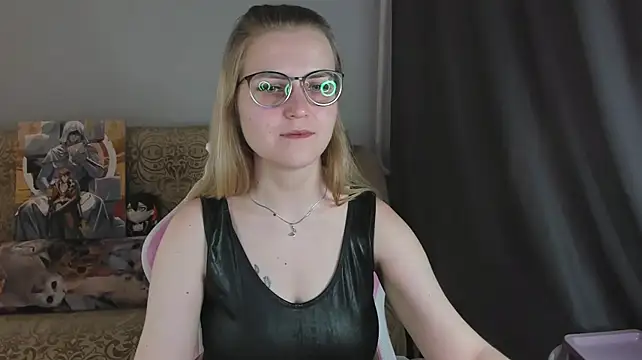 MissBrightShine's Live XXX Chat