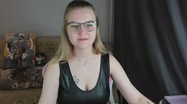MissBrightShine Live XXX-chat