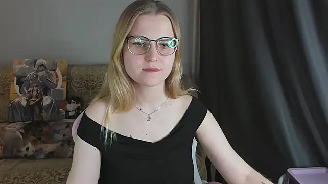 MissBrightShine's Live XXX Chat