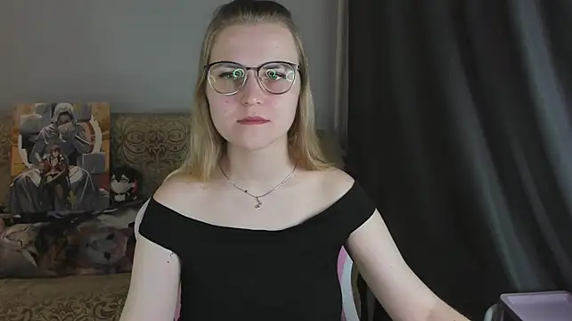 Онлайн чат XXX MissBrightShine