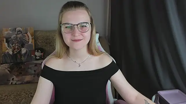 MissBrightShine's Live XXX Chat