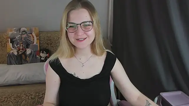 MissBrightShine Adlı Modelin Canlı XXX Sohbeti