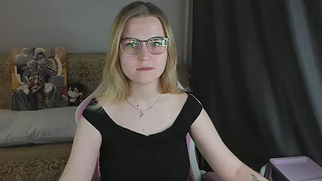 MissBrightShine élő XXX-chatje