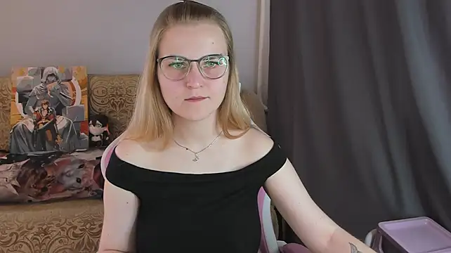MissBrightShine's Live XXX Chat
