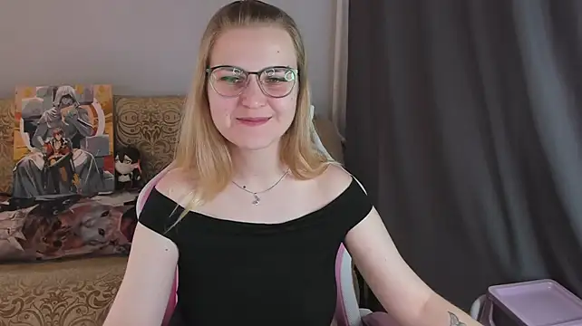 MissBrightShine's Live XXX Chat