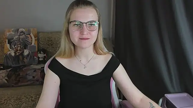 MissBrightShine's Live XXX Chat