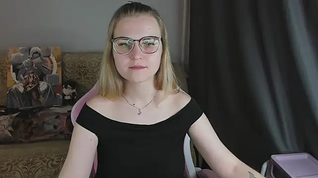 MissBrightShine's Live XXX Chat
