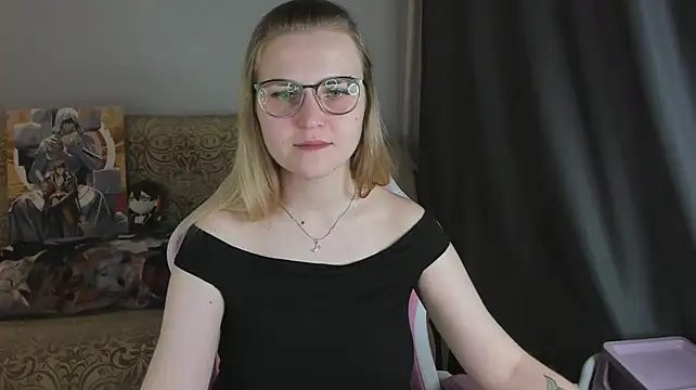 Chat +18 de MissBrightShine ao vivo