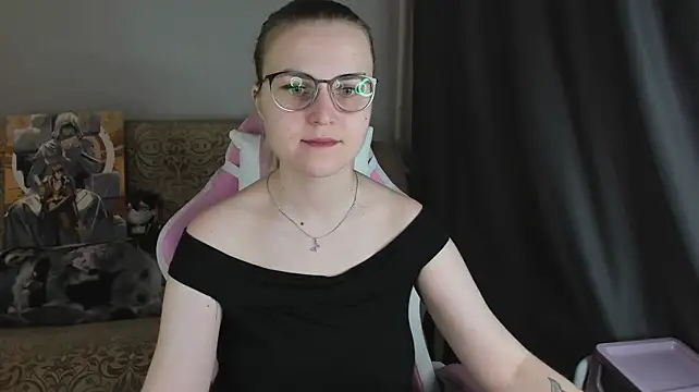 Chatroom XXX en direct de MissBrightShine