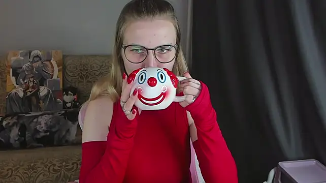 Chatroom XXX en direct de MissBrightShine