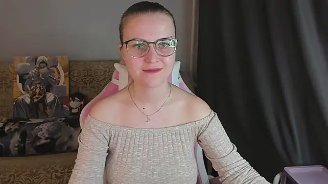 MissBrightShine Adlı Modelin Canlı XXX Sohbeti