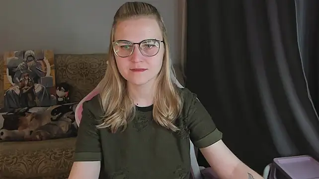 Chat +18 de MissBrightShine ao vivo