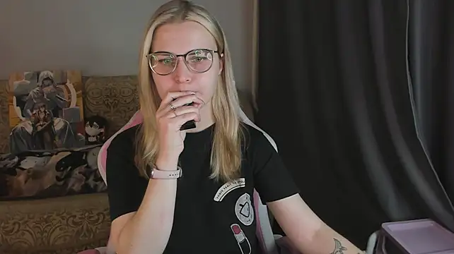 XXX chat uživo modela MissBrightShine