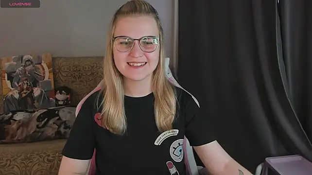 Онлайн чат XXX MissBrightShine