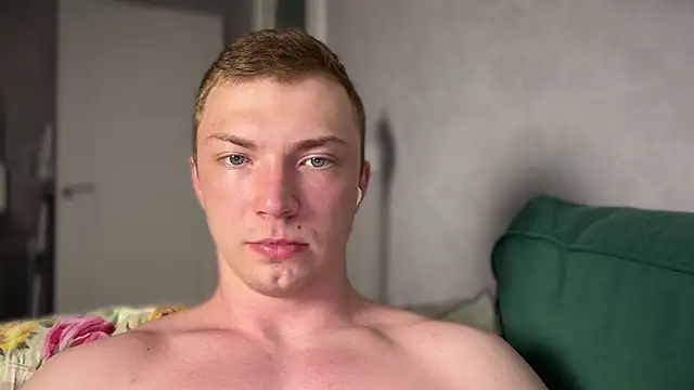 iron__chap Adlı Modelin Web Kamerası Şovu