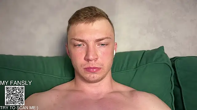 iron__chap Adlı Modelin Web Kamerası Şovu