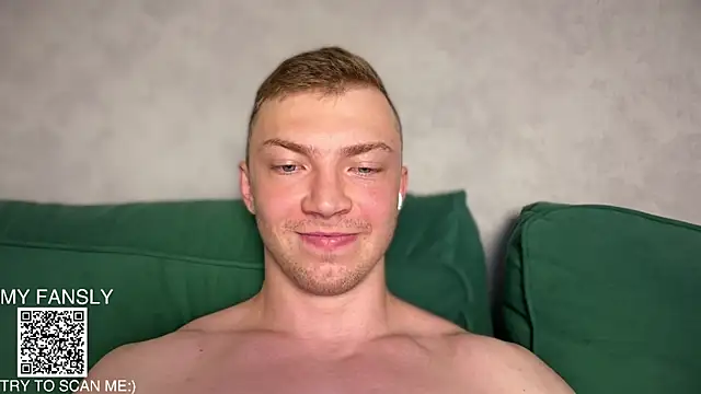 iron__chap – webcam-show