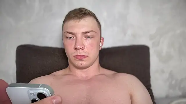 iron__chap webcam show
