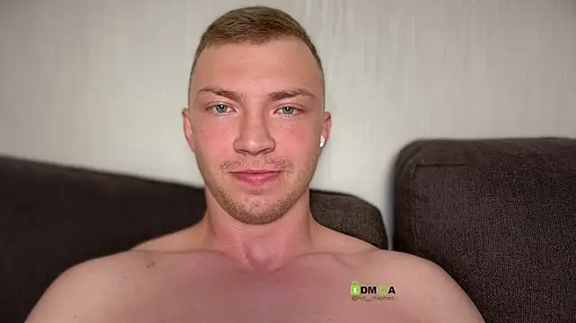 iron__chap webcam show