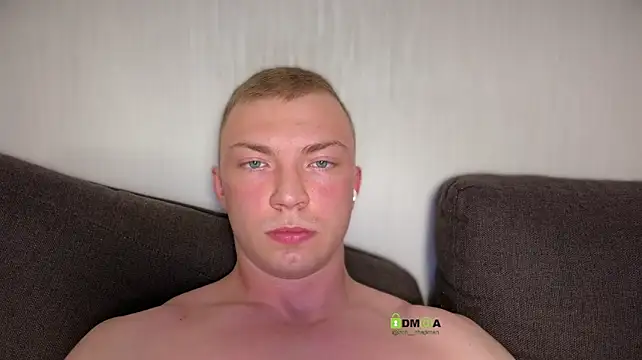 iron__chap webcam show