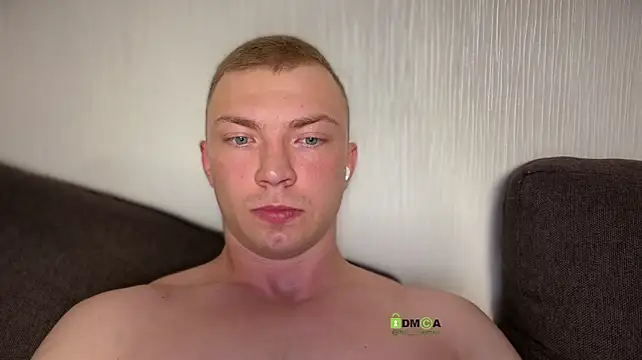 iron__chap Show in webcam