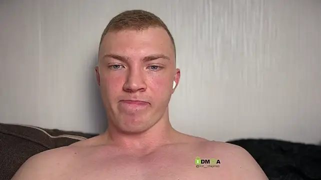 iron__chap Show in webcam
