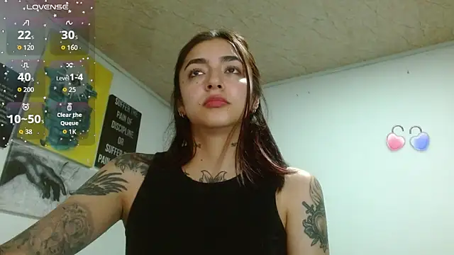 ZoeBakers_'s Live XXX Chat