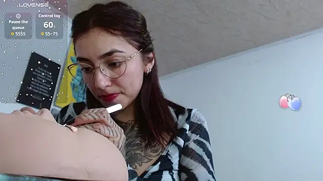 ZoeBakers_ 라이브 XXX 채팅