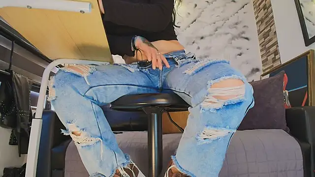 Sophie_LittleS élő XXX-chatje