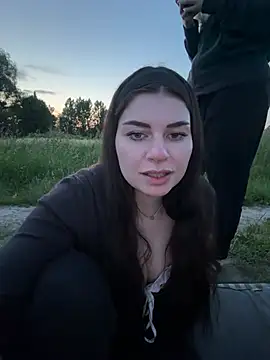 הופעת וובקאם של EllyNora