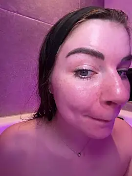 EllyNora XXX чат на живо
