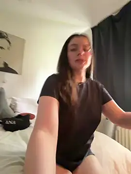 Chat +18 de EllyNora ao vivo