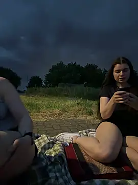 EllyNora Show in webcam