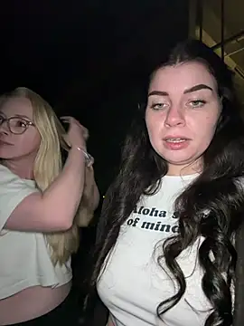 EllyNora webcam show