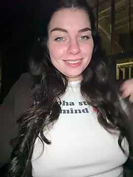 EllyNora webkamerás műsora
