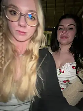 EllyNora Webcam-Show