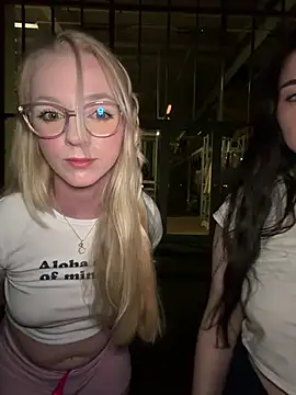 EllyNora's Webcam Show