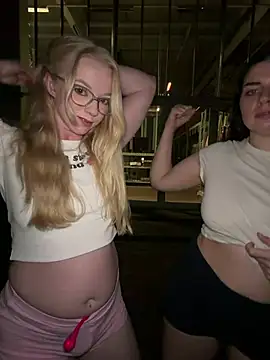 EllyNora's Webcam Show