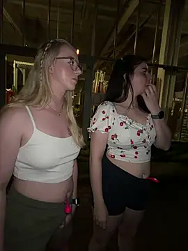 EllyNora Webcam-Show