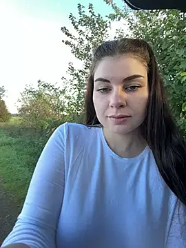 Chat +18 de EllyNora ao vivo