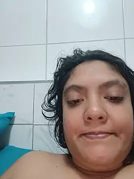2Juicy_pussy Show Webcam