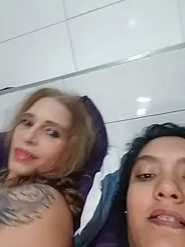 2Juicy_pussy Adlı Modelin Web Kamerası Şovu