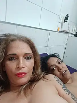 2Juicy_pussy – Kamerová šou