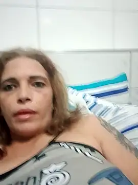 2Juicy_pussy 现场XXX聊天