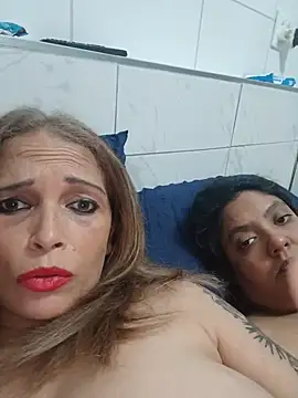 2Juicy_pussy Show in webcam
