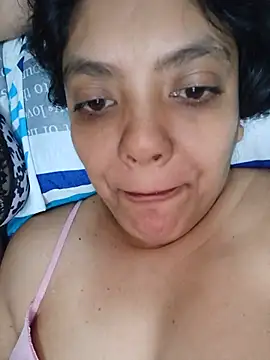 Webkamerová show 2Juicy_pussy